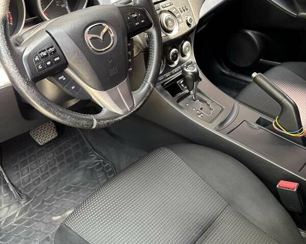 Серый Мазда 3, объемом двигателя 2 л и пробегом 106 тыс. км за 10500 $, фото 38 на Automoto.ua