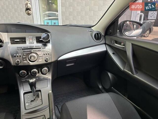 Серый Мазда 3, объемом двигателя 2 л и пробегом 106 тыс. км за 10500 $, фото 29 на Automoto.ua