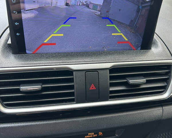 Серый Мазда 3, объемом двигателя 2 л и пробегом 182 тыс. км за 9000 $, фото 12 на Automoto.ua