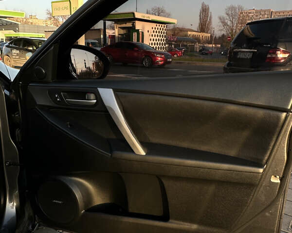 Сірий Мазда 3, об'ємом двигуна 2 л та пробігом 247 тис. км за 9500 $, фото 15 на Automoto.ua