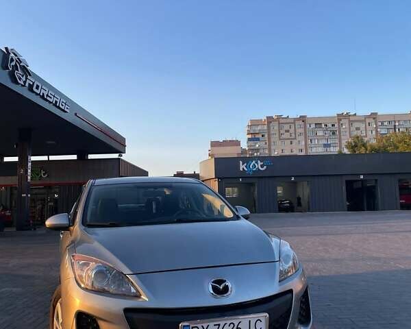 Серый Мазда 3, объемом двигателя 2 л и пробегом 110 тыс. км за 7400 $, фото 1 на Automoto.ua