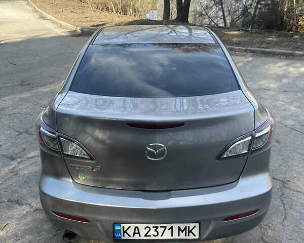 Серый Мазда 3, объемом двигателя 2 л и пробегом 170 тыс. км за 8700 $, фото 6 на Automoto.ua