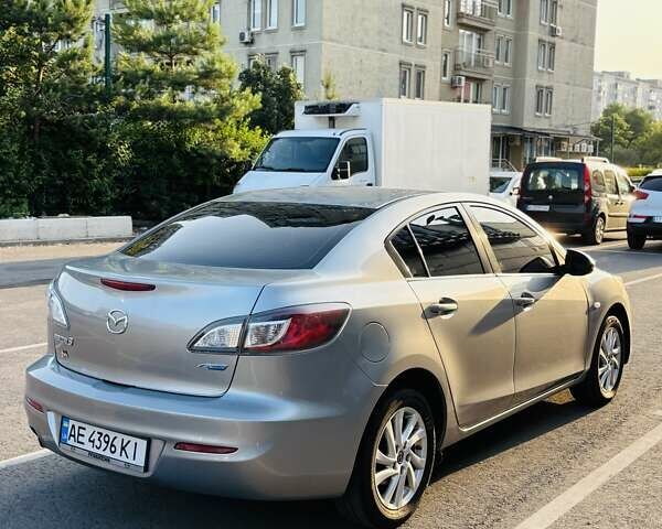 Серый Мазда 3, объемом двигателя 2 л и пробегом 106 тыс. км за 10500 $, фото 5 на Automoto.ua