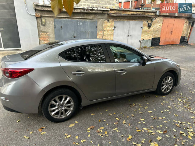 Серый Мазда 3, объемом двигателя 2 л и пробегом 182 тыс. км за 9000 $, фото 4 на Automoto.ua
