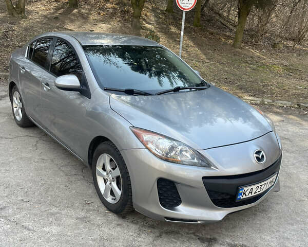 Серый Мазда 3, объемом двигателя 2 л и пробегом 170 тыс. км за 8700 $, фото 4 на Automoto.ua