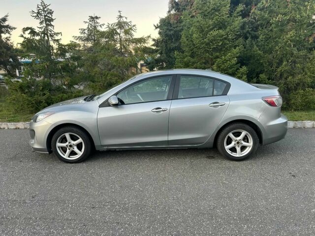 Серый Мазда 3, объемом двигателя 2 л и пробегом 85 тыс. км за 3700 $, фото 2 на Automoto.ua