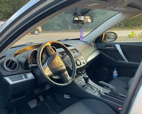 Серый Мазда 3, объемом двигателя 2 л и пробегом 110 тыс. км за 7400 $, фото 10 на Automoto.ua