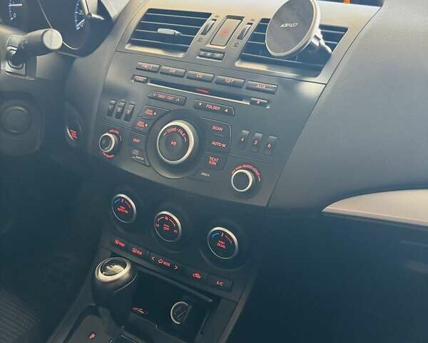 Серый Мазда 3, объемом двигателя 2 л и пробегом 106 тыс. км за 10500 $, фото 43 на Automoto.ua