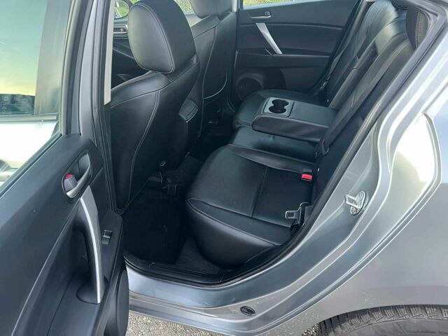 Серый Мазда 3, объемом двигателя 2 л и пробегом 85 тыс. км за 3700 $, фото 11 на Automoto.ua