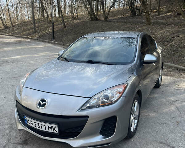 Серый Мазда 3, объемом двигателя 2 л и пробегом 170 тыс. км за 8700 $, фото 1 на Automoto.ua