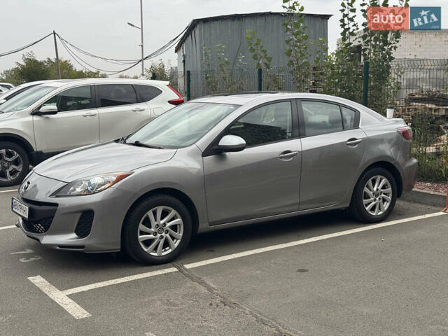 Мазда 3 2013 в Киеве на Automoto.ua Серый Мазда 3, объемом двигателя 2 л и пробегом 240 тыс. км за 9000 $, фото 3 на Automoto.ua
