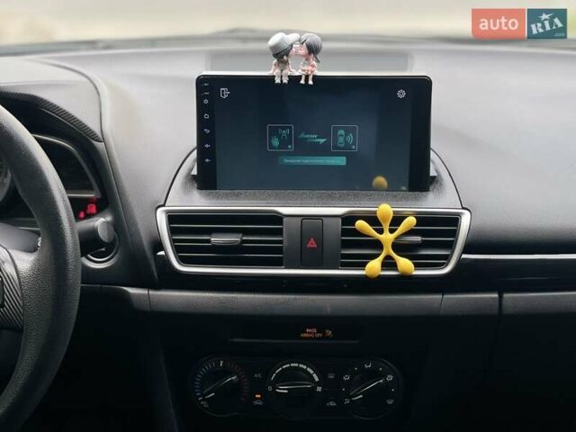 Серый Мазда 3, объемом двигателя 2 л и пробегом 173 тыс. км за 9700 $, фото 15 на Automoto.ua