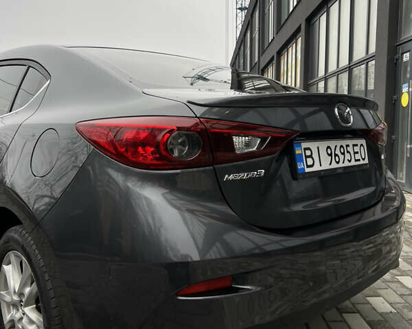 Серый Мазда 3, объемом двигателя 2 л и пробегом 146 тыс. км за 10700 $, фото 7 на Automoto.ua