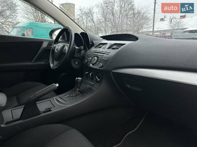Серый Мазда 3, объемом двигателя 2 л и пробегом 111 тыс. км за 8800 $, фото 18 на Automoto.ua