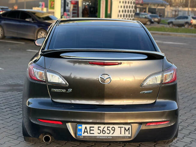 Сірий Мазда 3, об'ємом двигуна 2 л та пробігом 247 тис. км за 9500 $, фото 2 на Automoto.ua