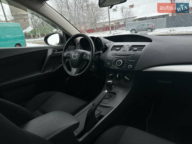 Серый Мазда 3, объемом двигателя 2 л и пробегом 111 тыс. км за 8800 $, фото 15 на Automoto.ua