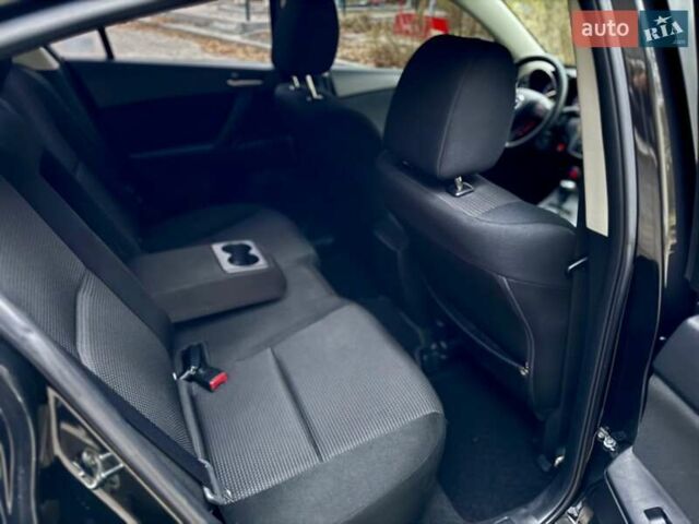 Серый Мазда 3, объемом двигателя 2 л и пробегом 158 тыс. км за 7999 $, фото 23 на Automoto.ua