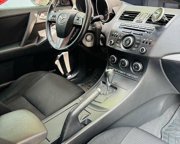 Серый Мазда 3, объемом двигателя 2 л и пробегом 106 тыс. км за 10500 $, фото 31 на Automoto.ua