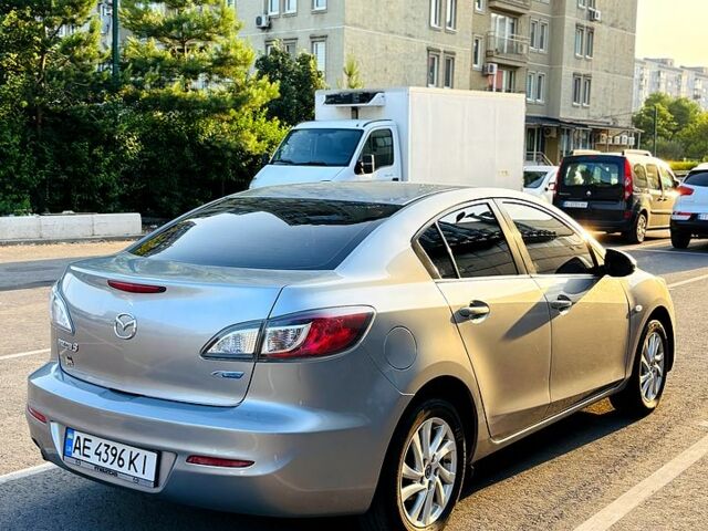 Серый Мазда 3, объемом двигателя 2 л и пробегом 106 тыс. км за 10300 $, фото 4 на Automoto.ua