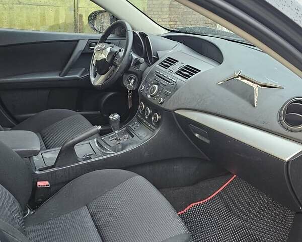 Сірий Мазда 3, об'ємом двигуна 1.6 л та пробігом 134 тис. км за 3800 $, фото 23 на Automoto.ua
