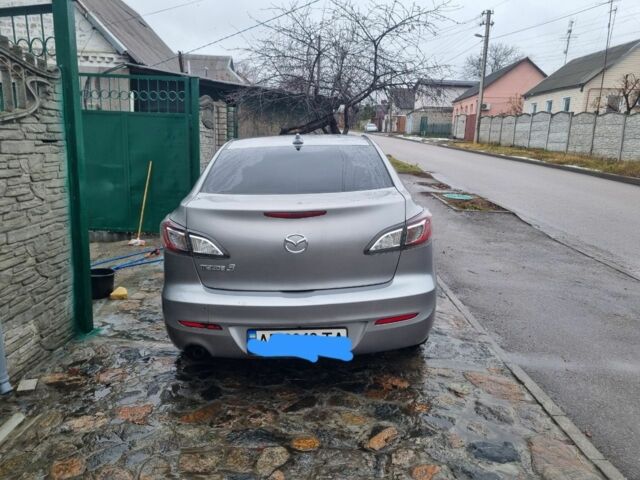 Серый Мазда 3, объемом двигателя 0 л и пробегом 120 тыс. км за 7200 $, фото 2 на Automoto.ua