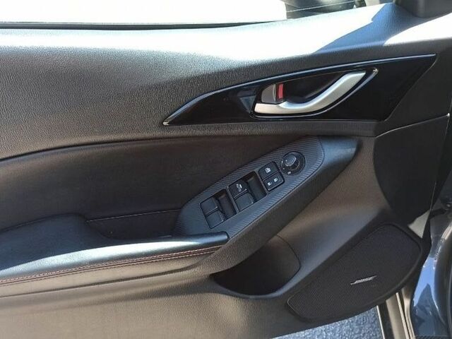 Серый Мазда 3, объемом двигателя 2 л и пробегом 227 тыс. км за 12000 $, фото 4 на Automoto.ua