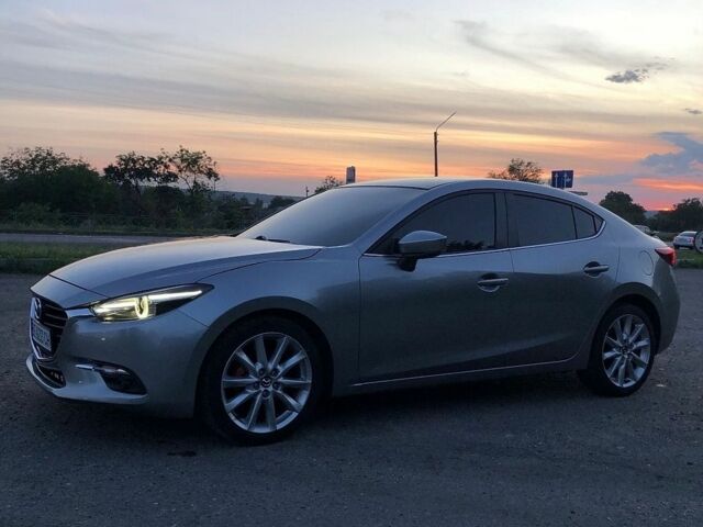 Серый Мазда 3, объемом двигателя 2 л и пробегом 127 тыс. км за 10500 $, фото 3 на Automoto.ua