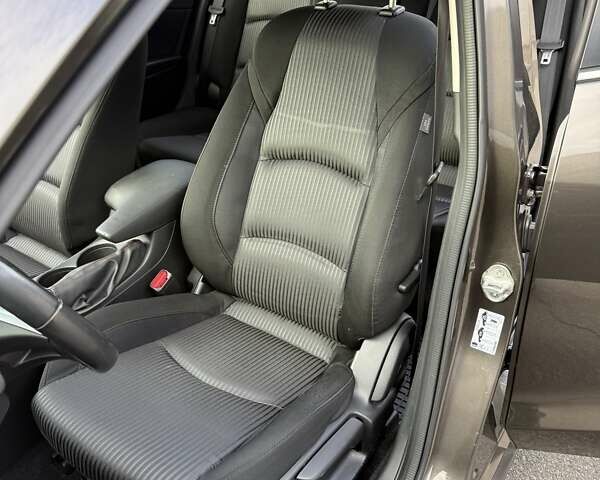 Серый Мазда 3, объемом двигателя 1.5 л и пробегом 134 тыс. км за 11600 $, фото 19 на Automoto.ua