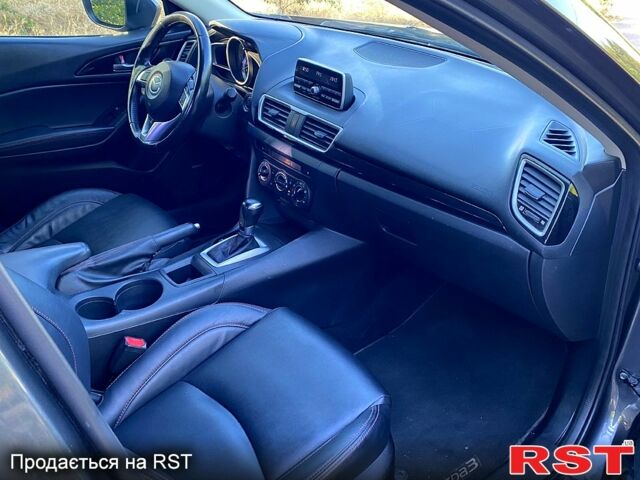 Серый Мазда 3, объемом двигателя 2 л и пробегом 150 тыс. км за 8700 $, фото 7 на Automoto.ua
