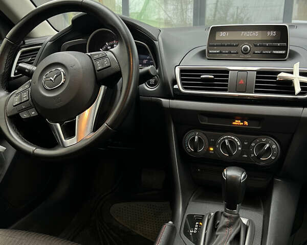 Серый Мазда 3, объемом двигателя 2 л и пробегом 146 тыс. км за 10700 $, фото 21 на Automoto.ua