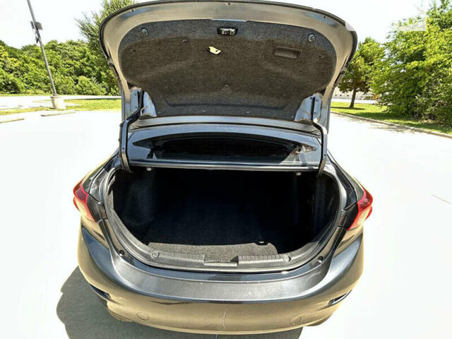 Сірий Мазда 3, об'ємом двигуна 2 л та пробігом 149 тис. км за 1800 $, фото 17 на Automoto.ua