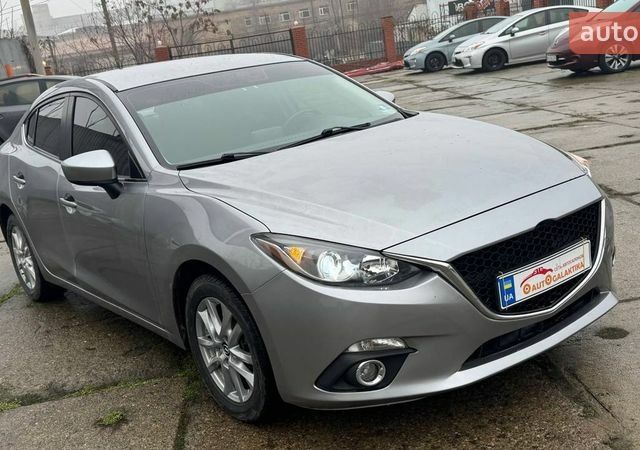 Серый Мазда 3, объемом двигателя 2 л и пробегом 165 тыс. км за 11400 $, фото 3 на Automoto.ua