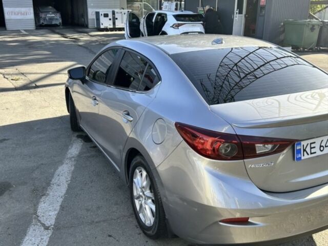 Серый Мазда 3, объемом двигателя 2 л и пробегом 140 тыс. км за 11500 $, фото 1 на Automoto.ua