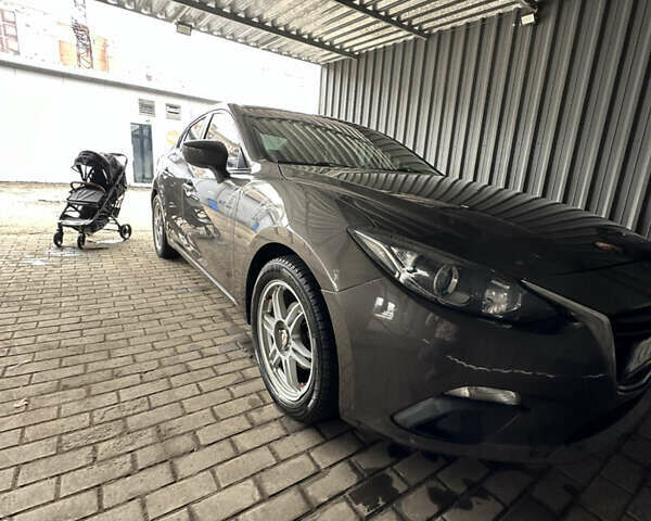 Серый Мазда 3, объемом двигателя 2 л и пробегом 240 тыс. км за 9900 $, фото 2 на Automoto.ua