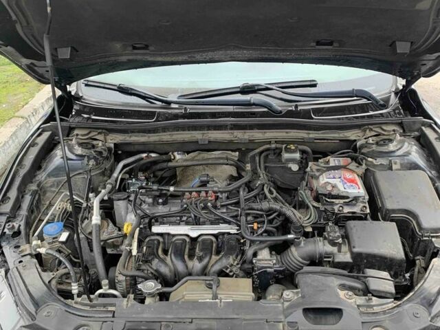 Серый Мазда 3, объемом двигателя 1.6 л и пробегом 115 тыс. км за 11000 $, фото 7 на Automoto.ua