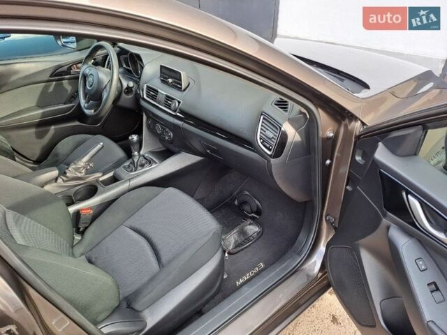 Сірий Мазда 3, об'ємом двигуна 2 л та пробігом 135 тис. км за 9500 $, фото 10 на Automoto.ua