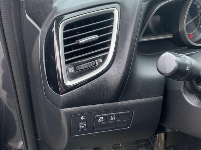 Серый Мазда 3, объемом двигателя 1.6 л и пробегом 115 тыс. км за 11000 $, фото 6 на Automoto.ua