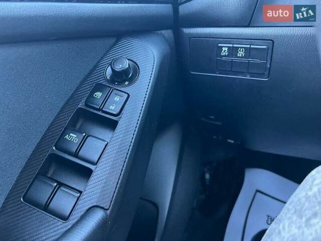 Сірий Мазда 3, об'ємом двигуна 2 л та пробігом 107 тис. км за 1900 $, фото 9 на Automoto.ua