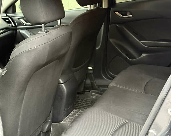 Серый Мазда 3, объемом двигателя 2 л и пробегом 144 тыс. км за 10600 $, фото 4 на Automoto.ua