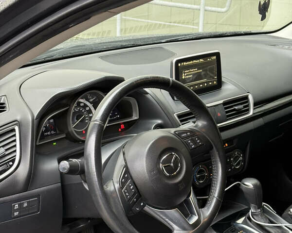 Серый Мазда 3, объемом двигателя 2 л и пробегом 144 тыс. км за 10600 $, фото 2 на Automoto.ua