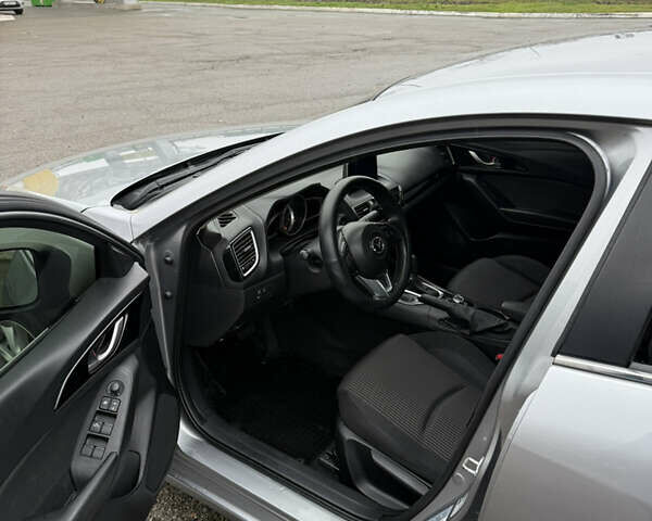 Сірий Мазда 3, об'ємом двигуна 2 л та пробігом 198 тис. км за 9200 $, фото 12 на Automoto.ua