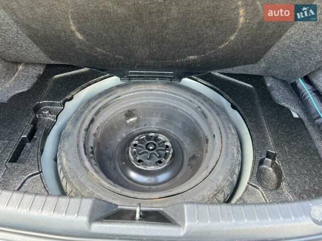 Серый Мазда 3, объемом двигателя 2.5 л и пробегом 173 тыс. км за 9000 $, фото 15 на Automoto.ua