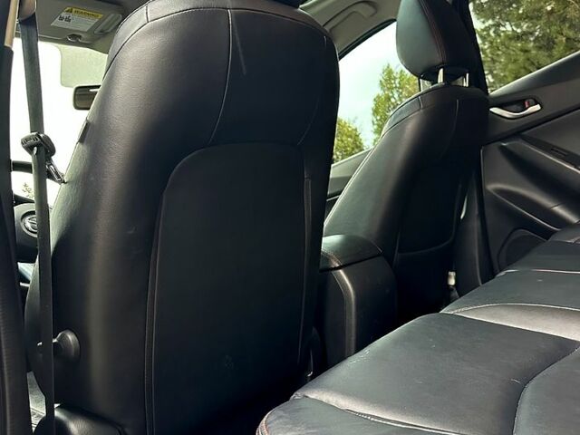 Мазда 3 2015 в Запорожье на Automoto.ua Серый Мазда 3, объемом двигателя 2 л и пробегом 108 тыс. км за 12000 $, фото 10 на Automoto.ua