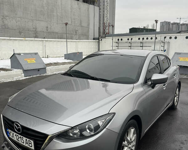 Серый Мазда 3, объемом двигателя 2 л и пробегом 184 тыс. км за 8800 $, фото 2 на Automoto.ua