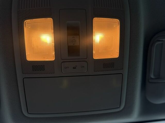 Сірий Мазда 3, об'ємом двигуна 2 л та пробігом 167 тис. км за 14000 $, фото 12 на Automoto.ua