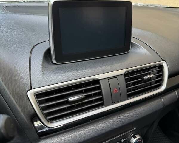 Сірий Мазда 3, об'ємом двигуна 2 л та пробігом 146 тис. км за 11200 $, фото 4 на Automoto.ua