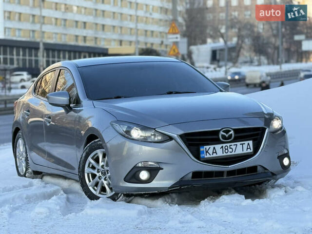 Сірий Мазда 3, об'ємом двигуна 2 л та пробігом 184 тис. км за 10500 $, фото 4 на Automoto.ua