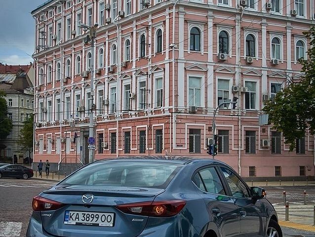 Сірий Мазда 3, об'ємом двигуна 1.5 л та пробігом 160 тис. км за 11900 $, фото 1 на Automoto.ua