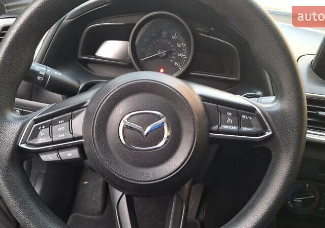 Серый Мазда 3, объемом двигателя 2 л и пробегом 141 тыс. км за 10700 $, фото 13 на Automoto.ua