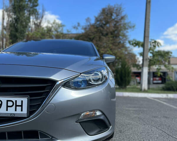 Серый Мазда 3, объемом двигателя 2 л и пробегом 160 тыс. км за 12500 $, фото 20 на Automoto.ua